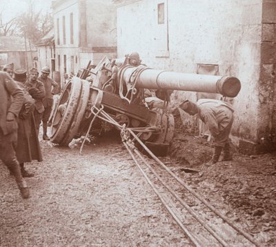 Movimentazione di artiglieria pesante, Genicourt, nord della Francia, c. 1914-c. 1918 da Unbekannt