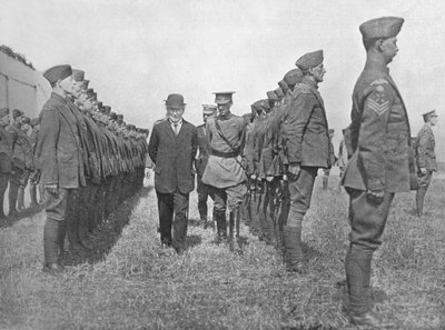 Mr. Asquith ispeziona il Royal Flying Corps, 1915 da Unbekannt