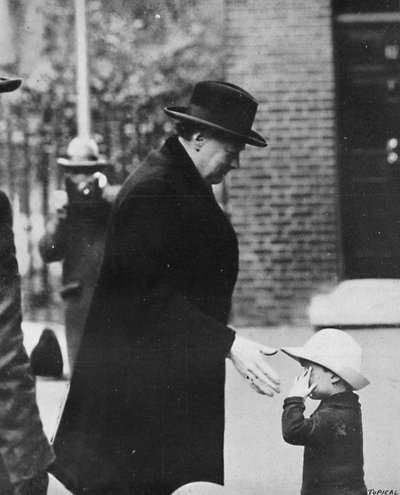 Mr. Churchill a una riunione di Gabinetto durante lo Sciopero Generale del 1926 da Unbekannt