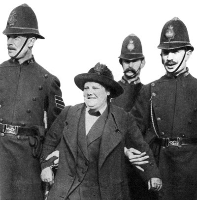 Mrs Flora Drummond, arrestata a Hyde Park, Londra, 1914, 1935 da Unbekannt