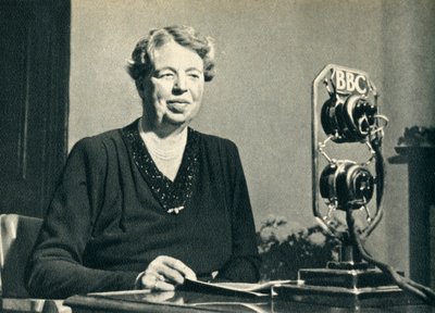 La signora Roosevelt è venuta a vedere di persona le donne della Gran Bretagna in guerra da Unbekannt