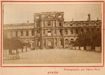 Municipalità di Parigi (1871): veduta del Palazzo delle Tuileries a Parigi dopo l