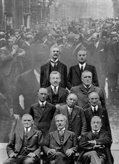 Governo Nazionale Composto da Membri dei Tre Principali Partiti Politici, 1931 1937 da Unbekannt