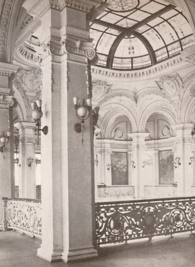 Biblioteca Nazionale: un angolo della galleria che si affaccia sulla sala di lettura pubblica da Unbekannt