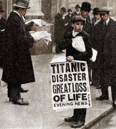 Ragazzo dei giornali con notizie del disastro del Titanic, 14 aprile 1912 da Unbekannt