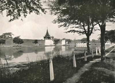 Fossato nord e muro, Mandalay, 1900 da Unbekannt
