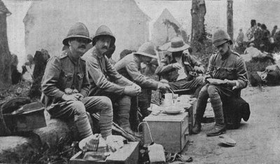 In marcia verso Kumassi: Una sosta per cena, 1902 da Unbekannt