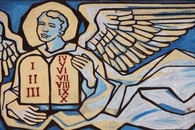 Dipinto nella chiesa di Nostra Signora del Togo: Angelo che tiene le tavole della legge, Togoville, Togo da Unbekannt