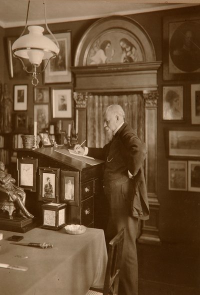 Pavel Shukovsky, artista russo, al lavoro, inizio XX secolo da Unbekannt