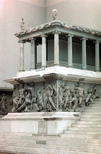 Altare di Pergamo, II secolo a.C. da Unbekannt