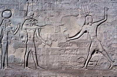 Faraone che colpisce i suoi nemici, Tempio di Khnum, Periodi Tolemaico e Romano da Unbekannt