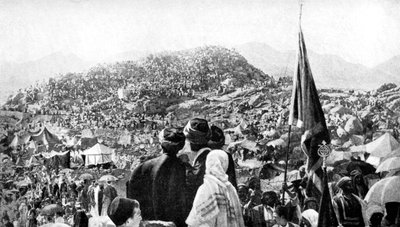 Pellegrini che eseguono il Wukuf, Monte Arafat, Arabia Saudita, 1922 da Unbekannt