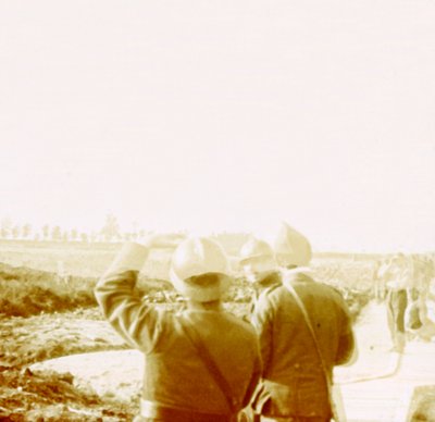 Aereo sopra le trincee, Ramskapelle, Belgio, c1914-c1918 da Unbekannt
