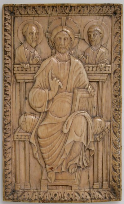 Placca con Cristo in trono con due Apostoli, carolingio, 850-875 da Unbekannt