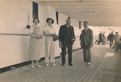 Giocare a quoits a bordo della SS Arandora Star, 1936 da Unbekannt