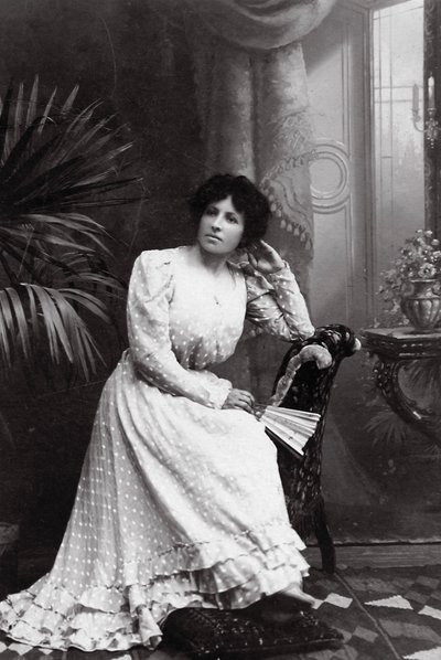 Ritratto di Antonina Dronk, c1900-c1908 da Unbekannt