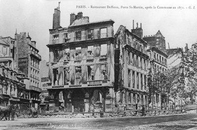 Cartolina che mostra i danni al Ristorante Deffieux, Porte St.-Martin, dopo la Comune di Parigi del 1871 da Unbekannt