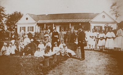 Pëtr I. Čajkovskij 1840-1893 con la famiglia Davydov nella tenuta di Kamenka da Unbekannt