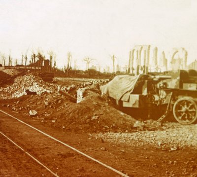 Linee ferroviarie nel villaggio di Noordschote, Fiandre, Belgio da Unbekannt