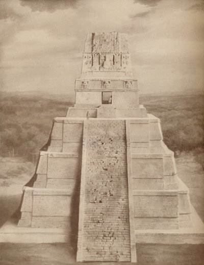 Modello Ricostruito di una Magnifica Piramide del Tempio Maya a Tikal, c1935 da Unbekannt