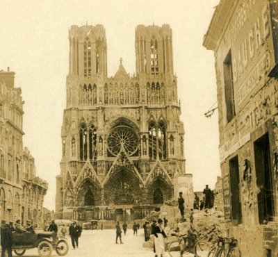 Cattedrale di Reims, Reims, Francia settentrionale, c1914-c1918 da Unbekannt