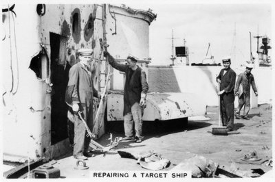 Riparazione di una nave bersaglio, 1937 da Unbekannt