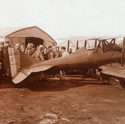 Ritorno di un aereo da combattimento, c1914-c1918 da Unbekannt