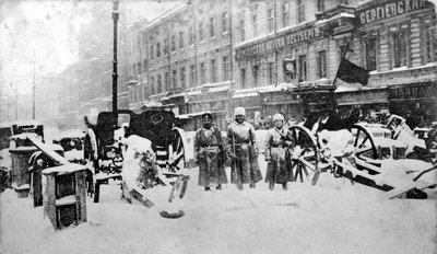 Barricate rivoluzionarie su Liteyny Prospekt, Pietrogrado, Russia, 27 febbraio 1917 da Unbekannt