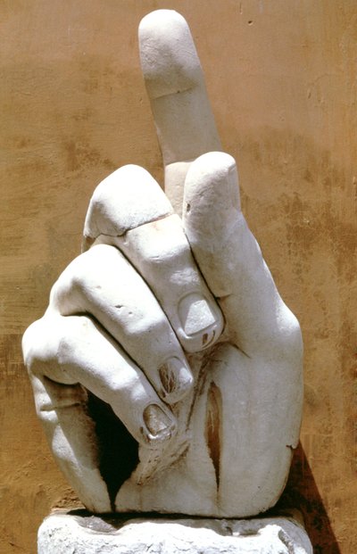 Mano destra di una statua colossale dell