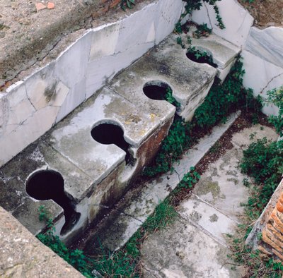 Toilette romana, Ostia, Italia da Unbekannt