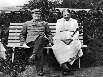 Il leader bolscevico russo Vladimir Lenin e Nadezhda Krupskaya, Gorki, URSS, 1922 da Unbekannt