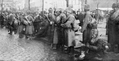 Truppe di fanteria siberiana russa a Varsavia, Polonia, 1914 da Unbekannt
