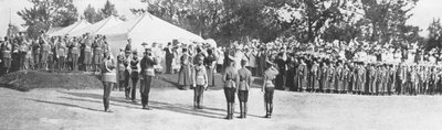Truppe russe che salutano lo Zar Nicola II, Krasnoye Selo, 22 luglio da Unbekannt