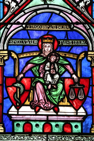 Chiesa di Saint Fargeau. Vetrata. Vergine Maria e il bambino Gesù da Unbekannt
