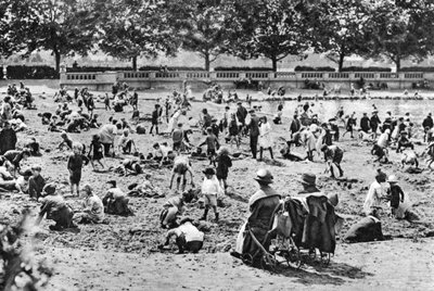 Fossa di sabbia, Bishops Park, Fulham, Londra, 1926-1927 da Unbekannt