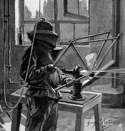Sabbiatura delle giunture di un telaio di bicicletta, Francia, 1896 da Unbekannt