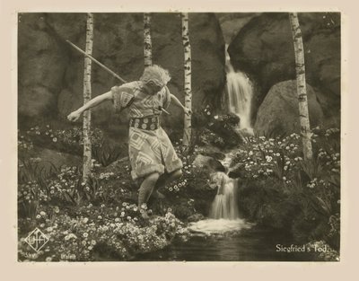 Scena dal film Die Nibelungen: Siegfried di Fritz Lang, 1924 da Unbekannt