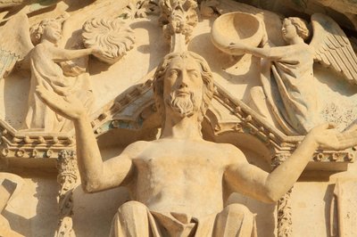 Scultura del Cristo seduto su un trono. Il Giudizio Universale. Timpano del portale centrale occidentale. Cattedrale di Santo Stefano. (dettaglio) da Unbekannt