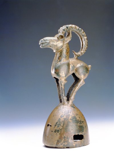 Terminale scita a forma di capra di montagna, periodo Tagar, VII-VI secolo a.C. (bronzo) da Unbekannt