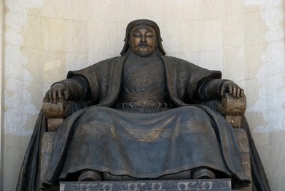 Statua seduta di Gengis Khan al Parlamento di Ulan Bator, 2005 da Unbekannt