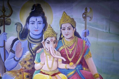 Shree Ram Mandir, Leicester. Shiva, Parvati e il loro figlio Ganesh, Regno Unito da Unbekannt