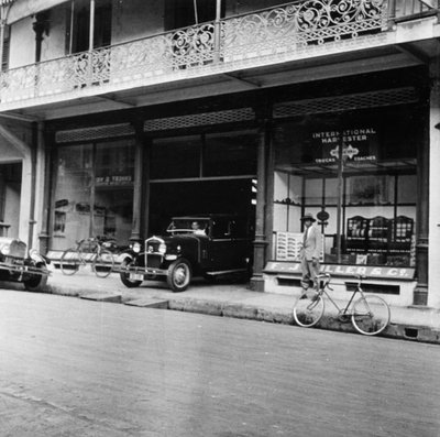 Showroom di auto Singer, Port of Spain, Trinidad, Trinidad e Tobago, 1931 da Unbekannt