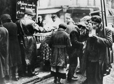 Mensa dei poveri, les Halles, Parigi occupata dai tedeschi, febbraio 1941 da Unbekannt