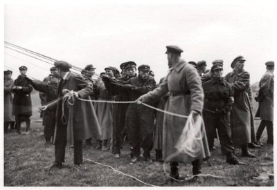 Equipaggio di atterraggio di un dirigibile sovietico, Mosca, URSS, 1930 da Unbekannt