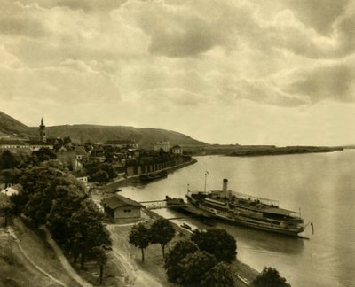 Battello a vapore sul Danubio a Hainburg, Bassa Austria, c1935 da Unbekannt