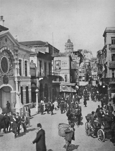 Vista della strada a Galata dalla fine del ponte, Costantinopoli, 1913 da Unbekannt