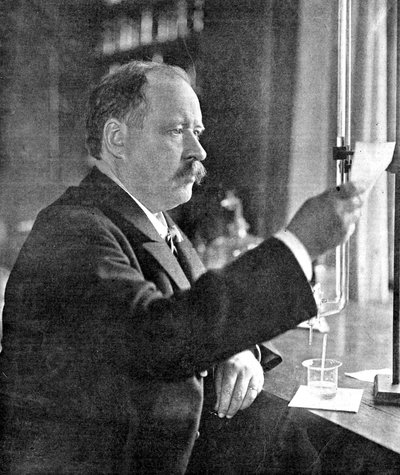 Svante Arrhenius 1859-1927, fisico e chimico svedese nel suo laboratorio, 1909 da Unbekannt