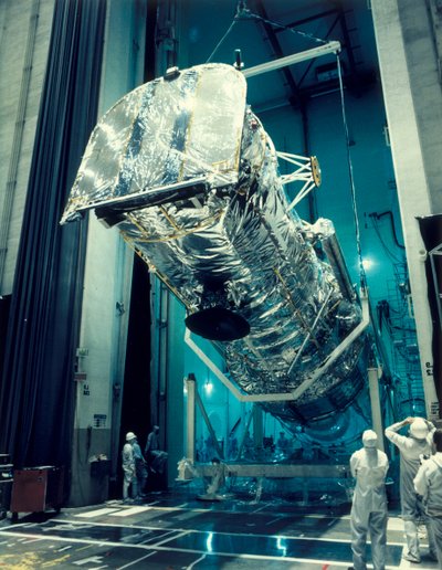 Test del telescopio spaziale Hubble, anni 