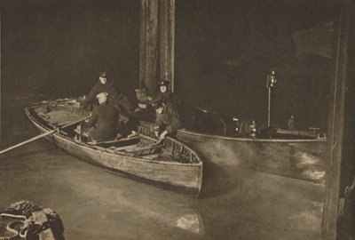 Polizia del Tamigi in pattuglia notturna che garantisce la sicurezza del fiume, c1935 da Unbekannt