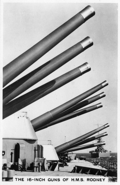 I cannoni da 16 pollici della nave da battaglia HMS Rodney, 1937 da Unbekannt